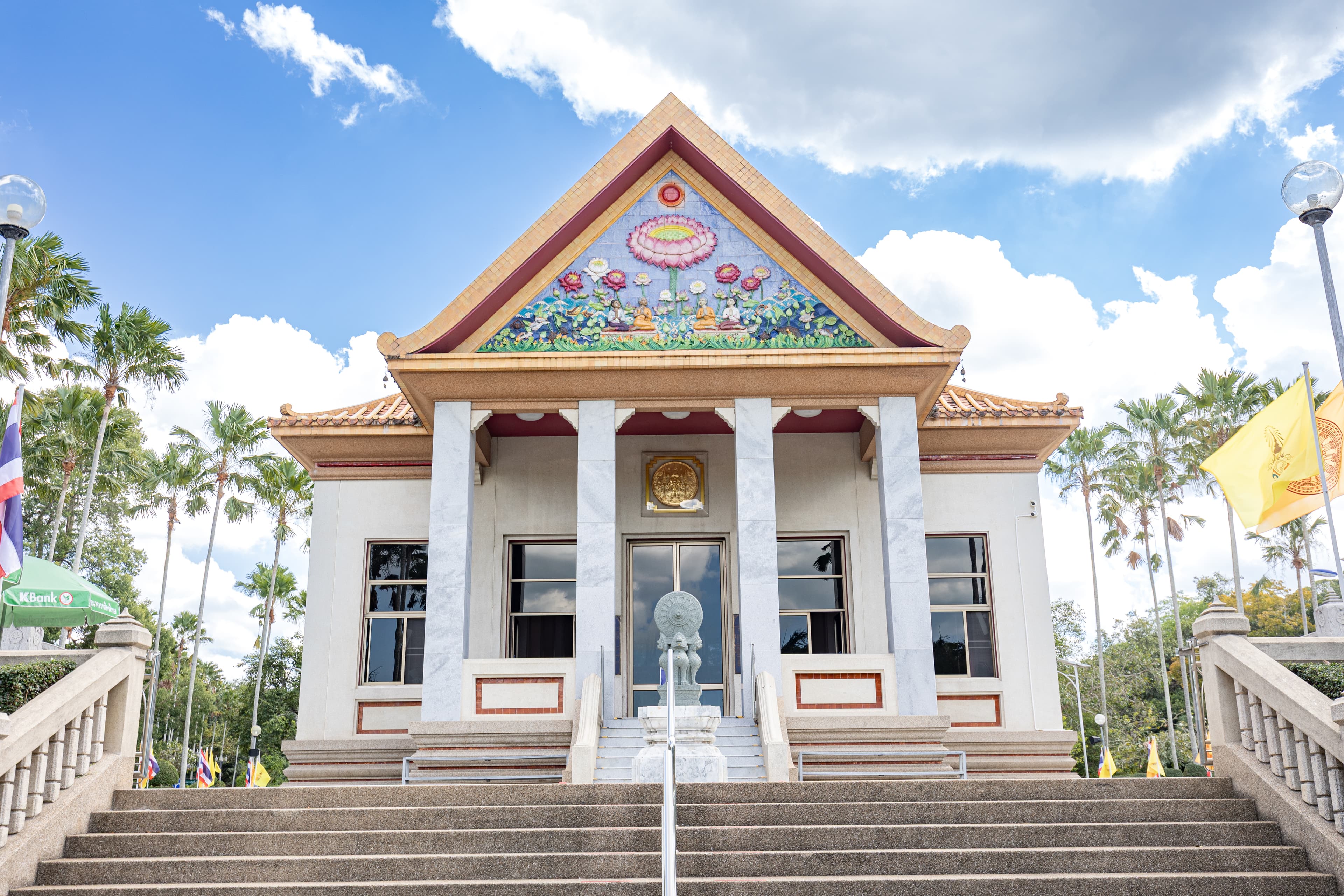 Wat Yanasangwararam Woramahavihara in Thailand
