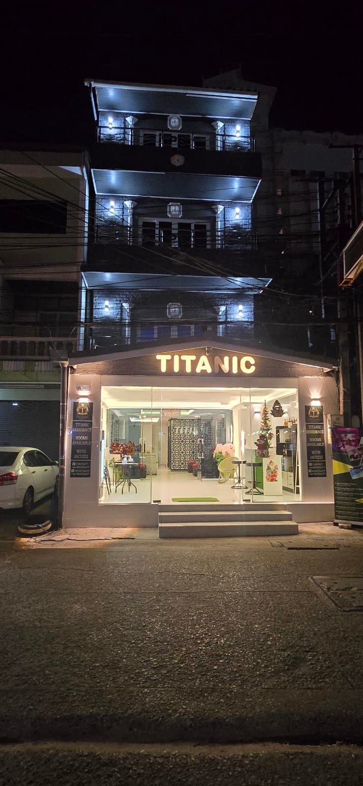 TITANIC in Thailand